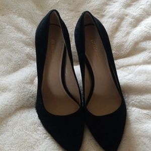 Black suede pumps..like new
